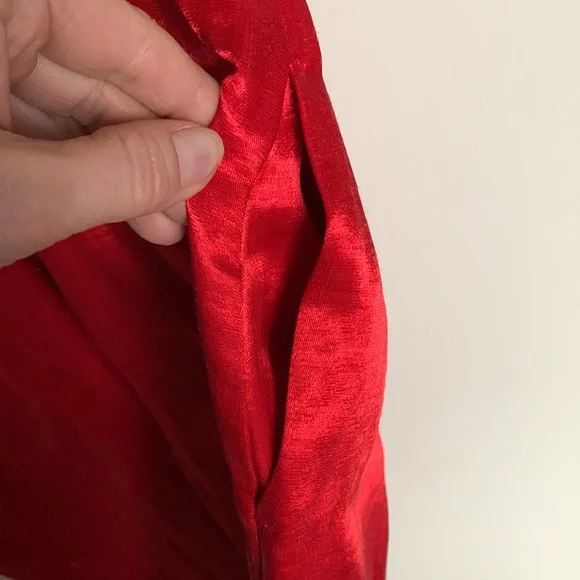 Cue red dress - Picture 5 of 9